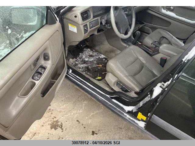 Продажа на аукционе авто 1998 Volvo V70 Xc, vin: YV1LZ5640W2442746, номер лота: 30078912