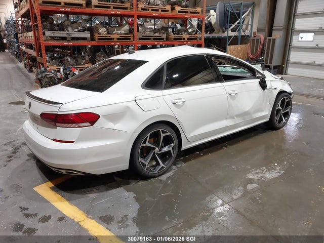 1VWEA7A3XLC017294 Volkswagen Passat Execline W/ R-line