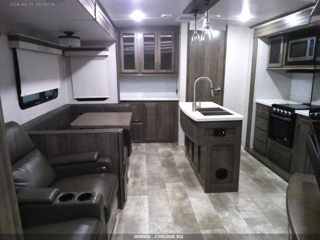 Продажа на аукционе авто 2022 Forest River Inc. Signature Rockwood, vin: 4X4TRLN27N1898087, номер лота: 30080602