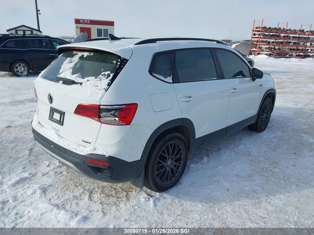 3VVAX7B24NM031913 Volkswagen TAOS S