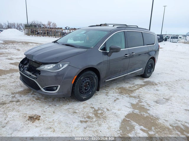 2C4RC1BGXHR561354 Chrysler Pacifica Touring L