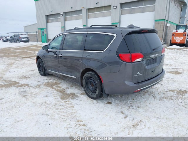 2C4RC1BGXHR561354 Chrysler Pacifica Touring L