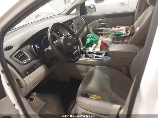 KNDMB5C12L6579586 KIA Sedona Lx/ex