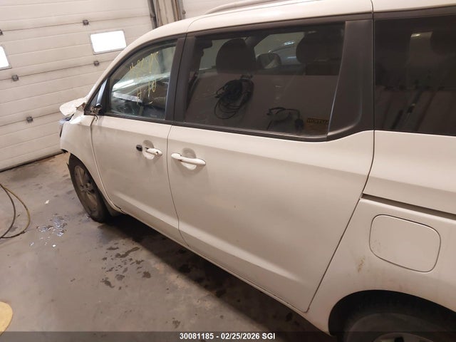 KNDMB5C12L6579586 KIA Sedona Lx/ex