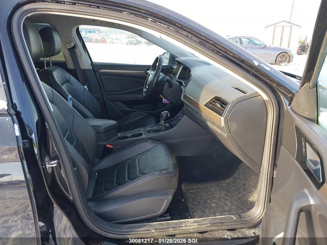 3VWG57BU6KM068681 Volkswagen Jetta Sel Premium