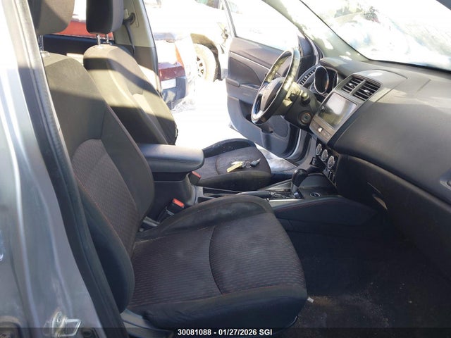 JA4AJ3AU6JU602328 Mitsubishi RVR SE