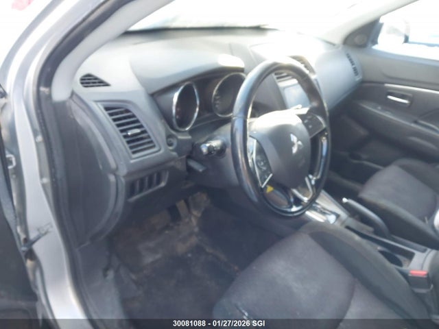 JA4AJ3AU6JU602328 Mitsubishi RVR SE