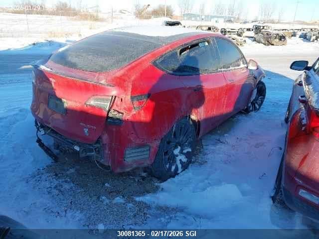 7SAYGDEF7PF683722 Tesla Model Y