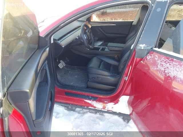 7SAYGDEF7PF683722 Tesla Model Y