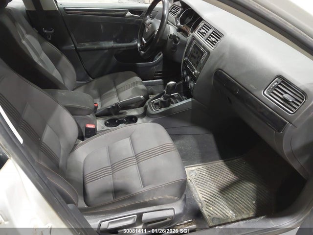 3VWDB7AJ8HM289436 Volkswagen JETTA SE