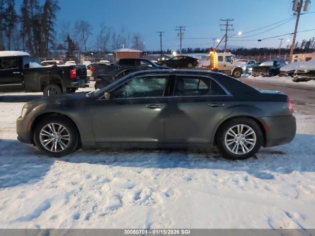 2C3CCAAG9KH640457 Chrysler 300 Touring