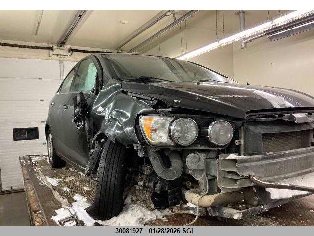 1G1JC5SB2G4116366 Chevrolet SONIC LT