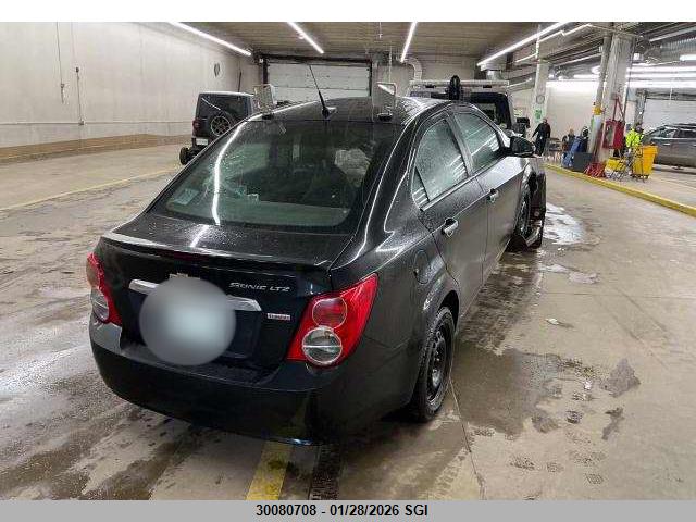 1G1JE5SB4E4162742 Chevrolet SONIC LTZ