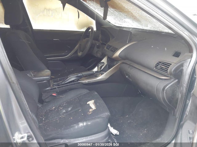 JA4AT3AA6LZ607793 Mitsubishi Eclipse Cross Es