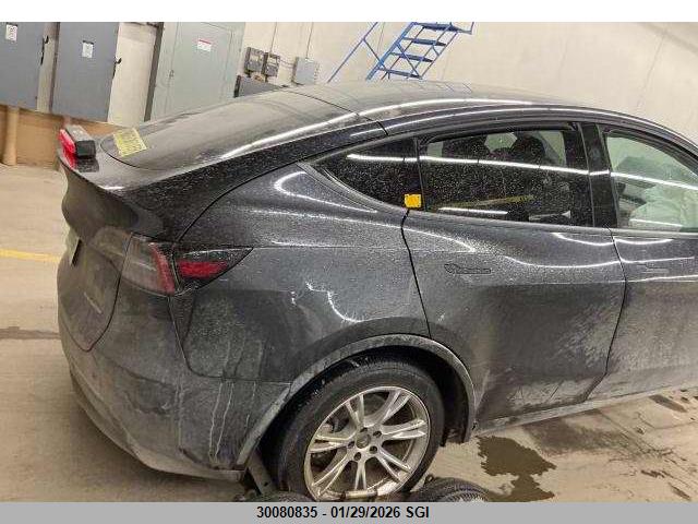 7SAYGDEE3RF046238 Tesla Model Y