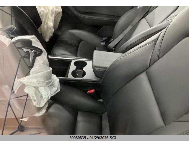 7SAYGDEE3RF046238 Tesla Model Y
