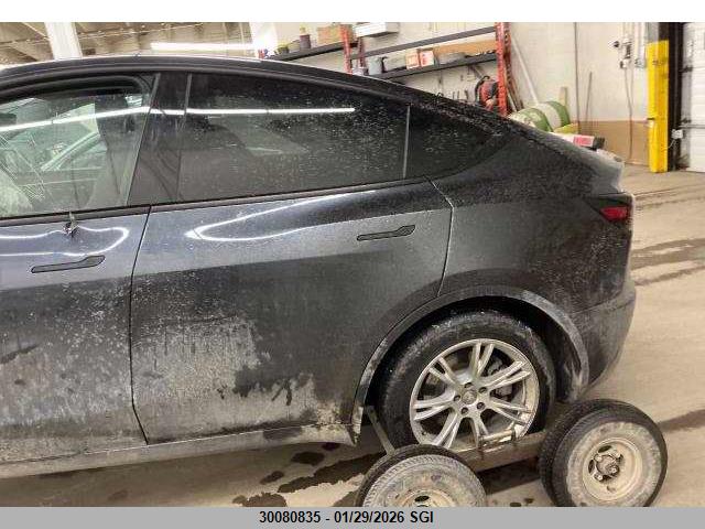 7SAYGDEE3RF046238 Tesla Model Y