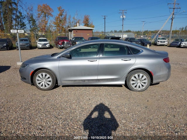 1C3CCCFBXGN197503 Chrysler 200 LX