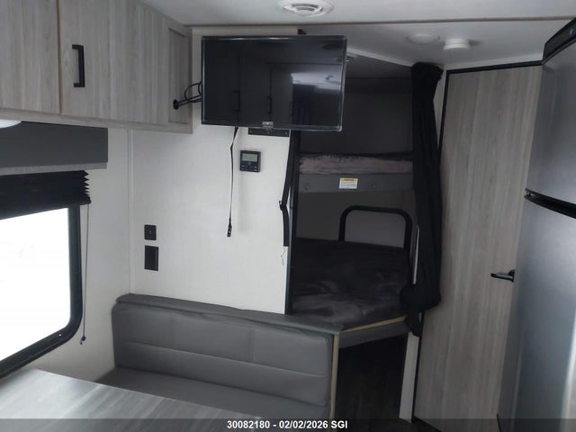 4YDTPPJ24NK412965 Keystone Passport