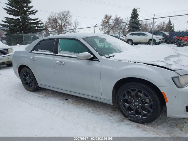 Chrysler 300 Touring L 2022 2C3CCASG3NH184720 Image 12