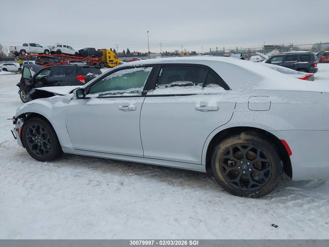Chrysler 300 Touring L 2022 2C3CCASG3NH184720 Image 13