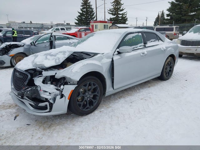 Chrysler 300 Touring L 2022 2C3CCASG3NH184720 Image 2