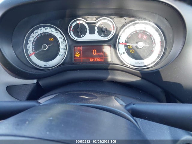 ZFBCFABH6EZ015211 Fiat 500l Easy