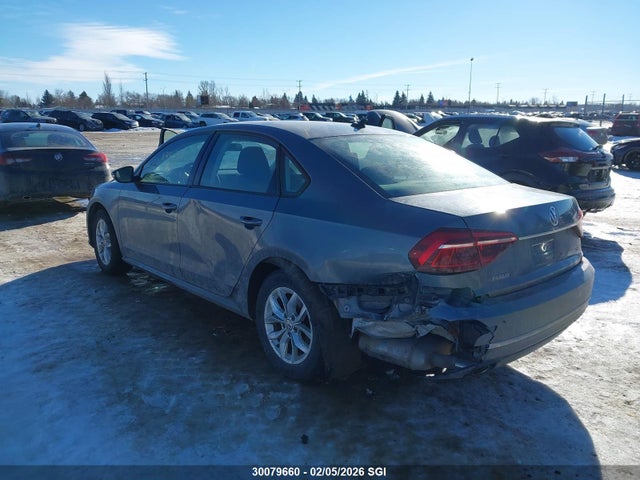 1VWAA7A33JC025975 Volkswagen Passat S/r-line