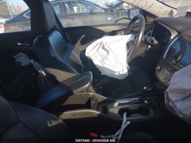 1G1ZE5STXHF141706 Chevrolet MALIBU LT