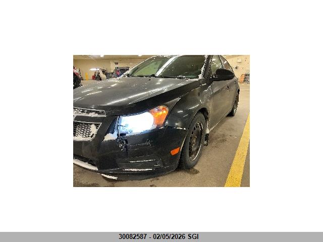 1G1P75SZ9E7303966 Chevrolet Cruze