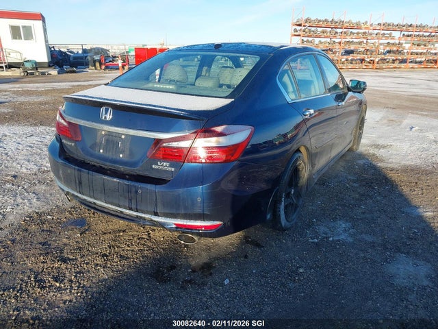 1HGCR3F9XHA800967 Honda Accord Touring