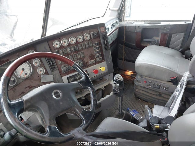 3ALHGND16GDGT7742 Freightliner 122sd