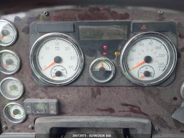 3ALHGND16GDGT7742 Freightliner 122sd