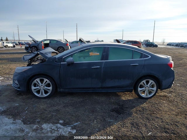 1G1BF5SM1J7204666 Chevrolet Cruze Premier