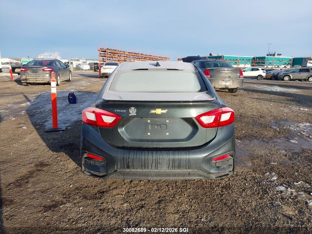 1G1BF5SM1J7204666 Chevrolet Cruze Premier
