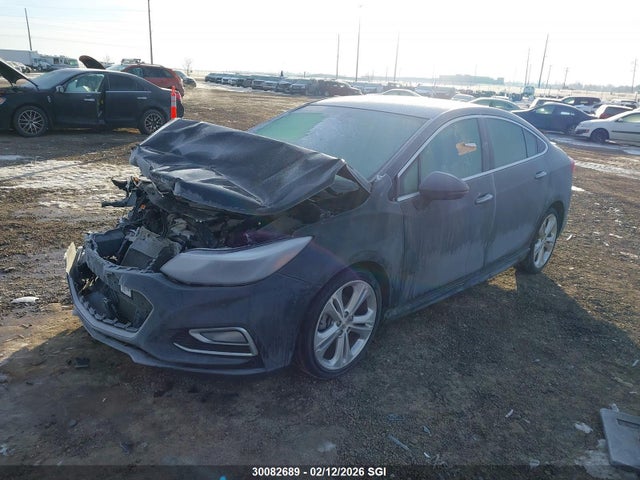 1G1BF5SM1J7204666 Chevrolet Cruze Premier