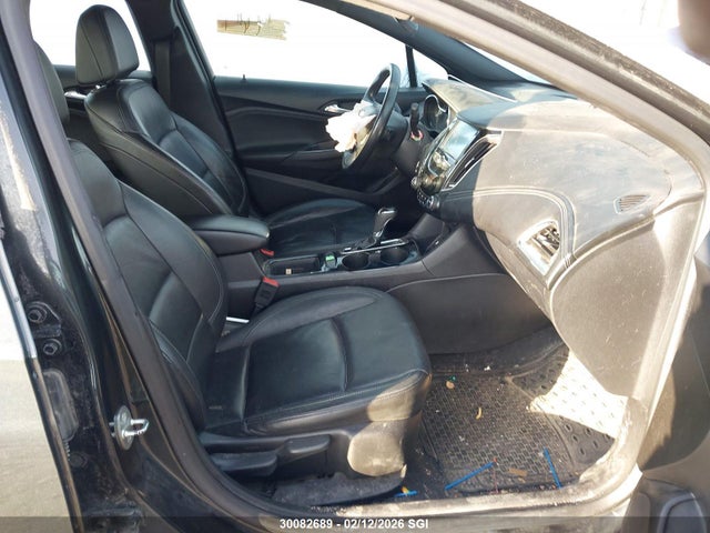 1G1BF5SM1J7204666 Chevrolet Cruze Premier