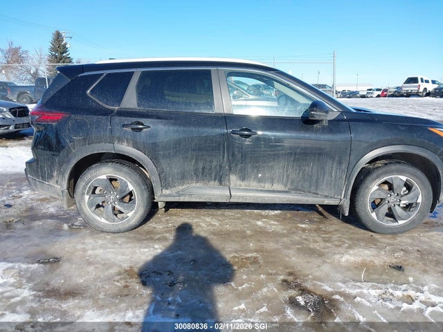 JN8BT3BB1RW442901 Nissan Rogue Sv Moonroof