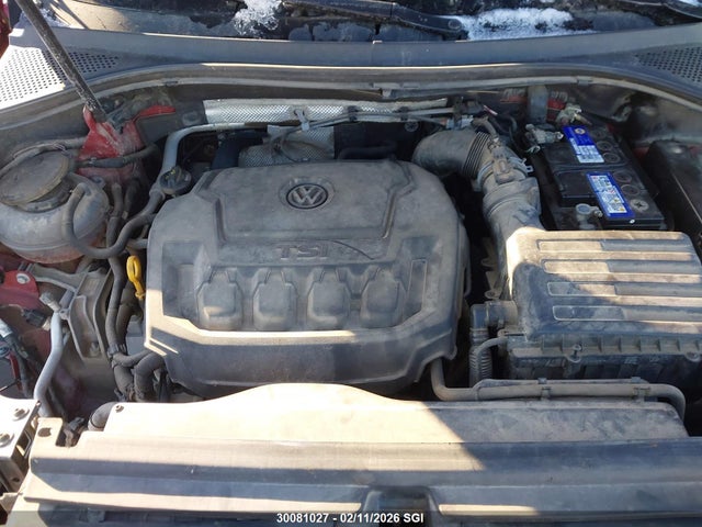 Volkswagen TIGUAN S 2018 3VV0B7AX6JM040310 Image 10