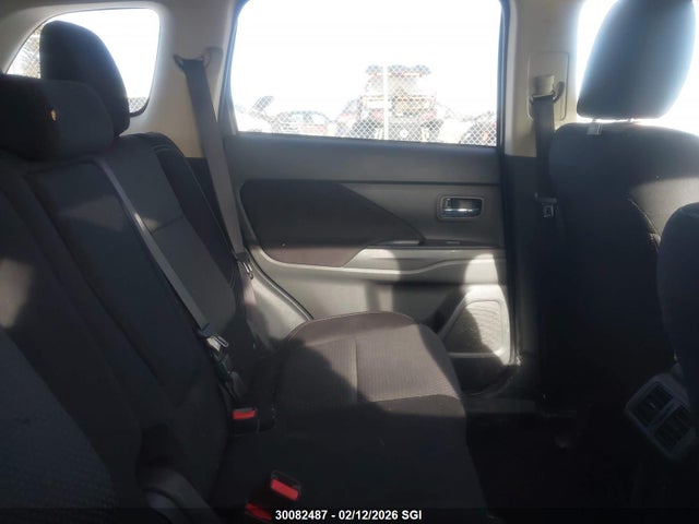 Mitsubishi Outlander Es 2019 JA4AZ2A39KZ606629 Image 8