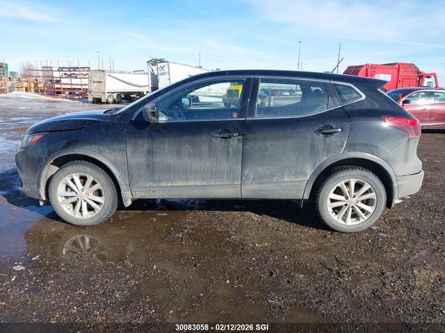 JN1BJ1CR5JW282367 Nissan Rogue Sport S/sv/sl