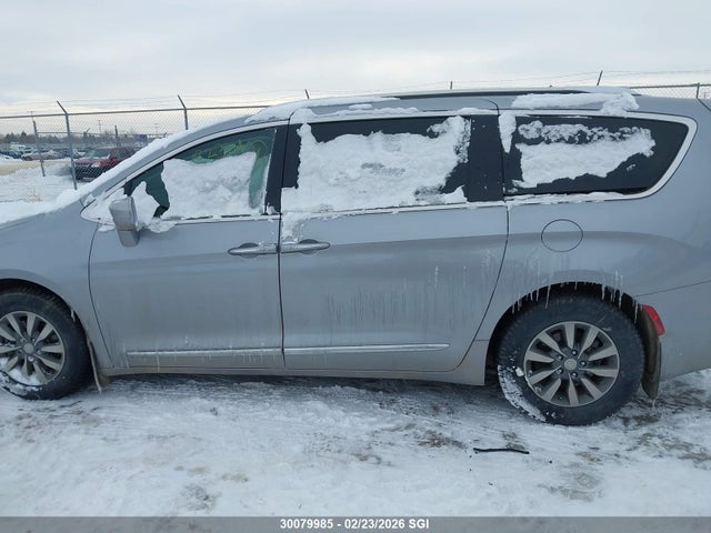Chrysler Pacifica Touring L Plus 2019 2C4RC1EG3KR686540 Image 13