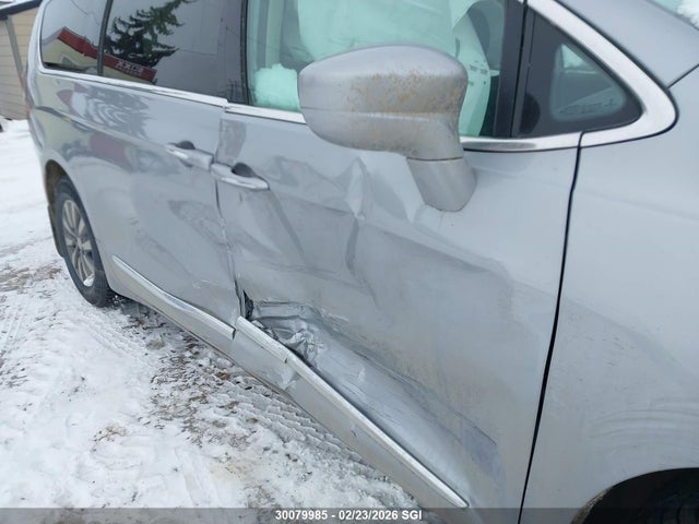 Chrysler Pacifica Touring L Plus 2019 2C4RC1EG3KR686540 Image 6