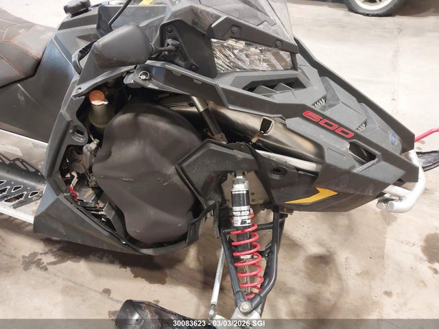 Polaris Snowmobile 2015 SN1DA6PS2FC531004 Image 6