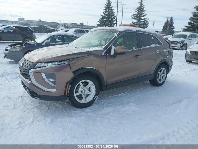 JA4ATUAA2NZ612255 Mitsubishi Eclipse Cross Es