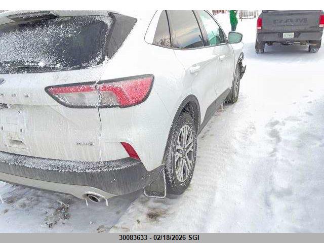 1FMCU9H66MUA08337 Ford ESCAPE SEL
