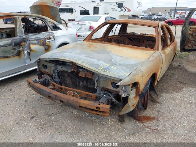 30083825 :رقم المزاد ، 2FAFP73W81X126520 vin ، 2001 Ford Crown Victoria مزاد بيع