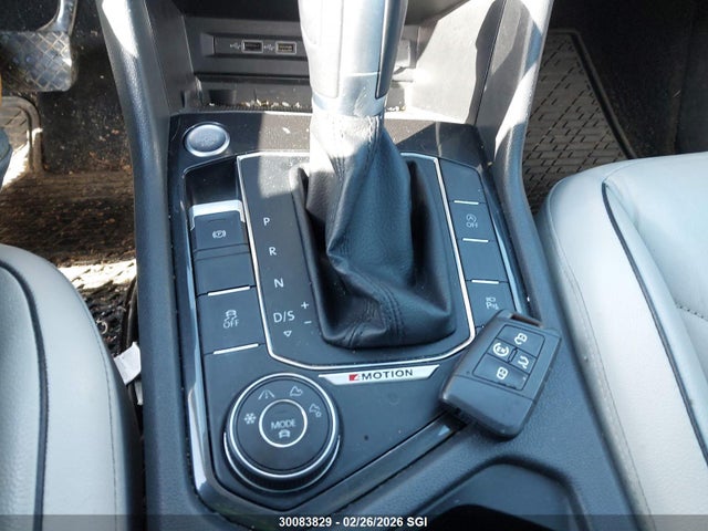 3VV4B7AX5JM119436 Volkswagen Tiguan Sel Premium