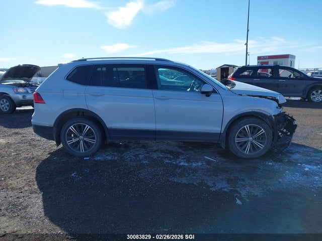 3VV4B7AX5JM119436 Volkswagen Tiguan Sel Premium