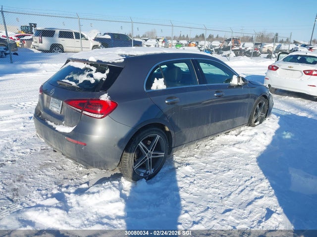 W1K3F4HB0LJ192498 Mercedes-Benz A 250 4matic